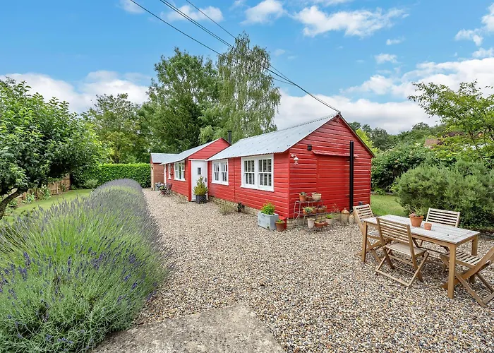 The Red Shed Entire Home For 2 Private Garden And Parking 2 Miles From Bury St Edmunds