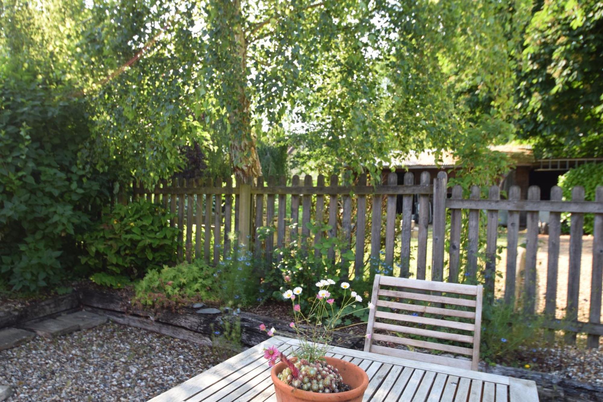 The Red Shed Entire For 2 Private Garden And Parking 2 Miles From Bury St Edmunds Whepstead