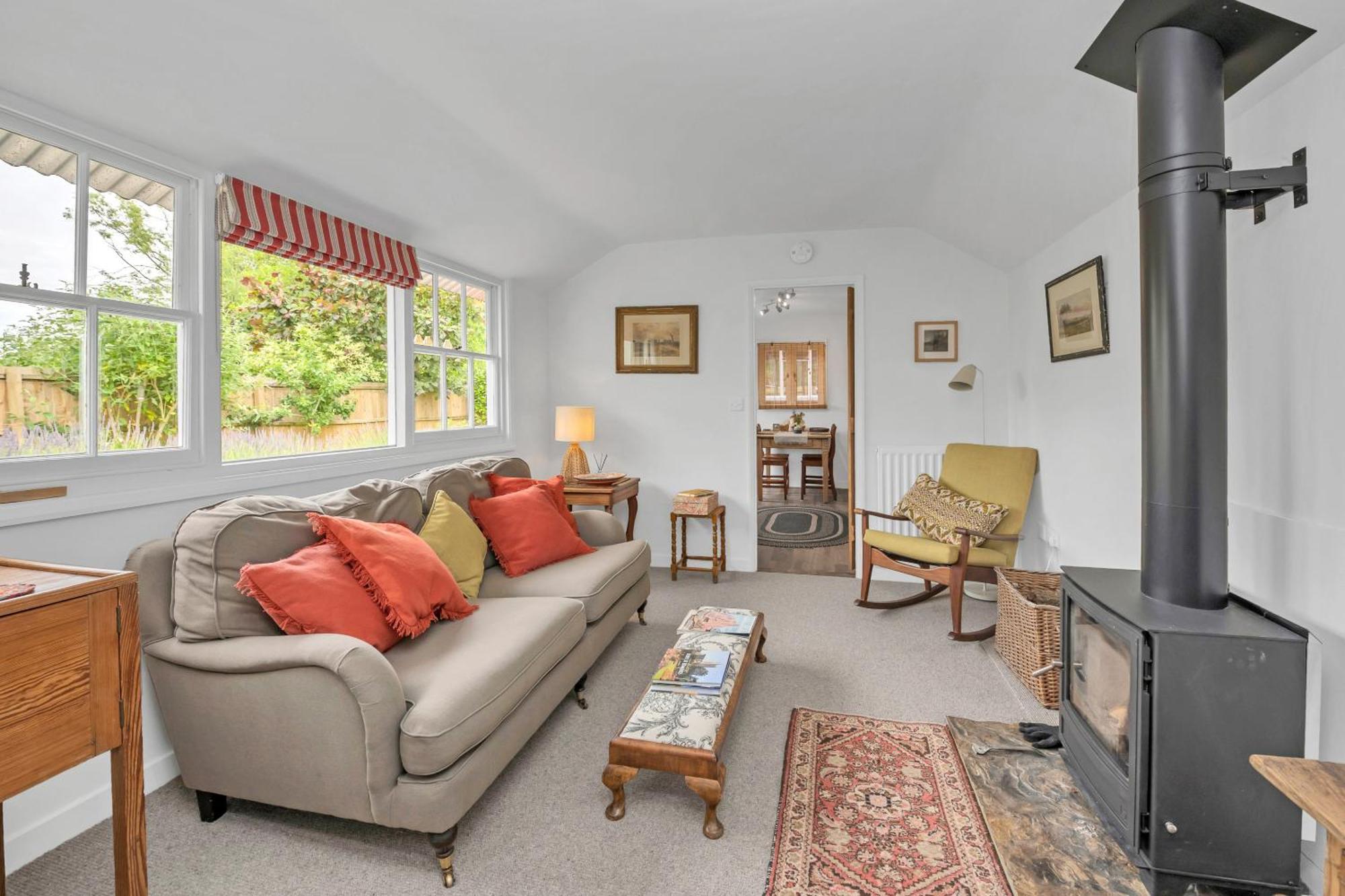 Holiday home The Red Shed Entire For 2 Private Garden And Parking 2 Miles From Bury St Edmunds Whepstead