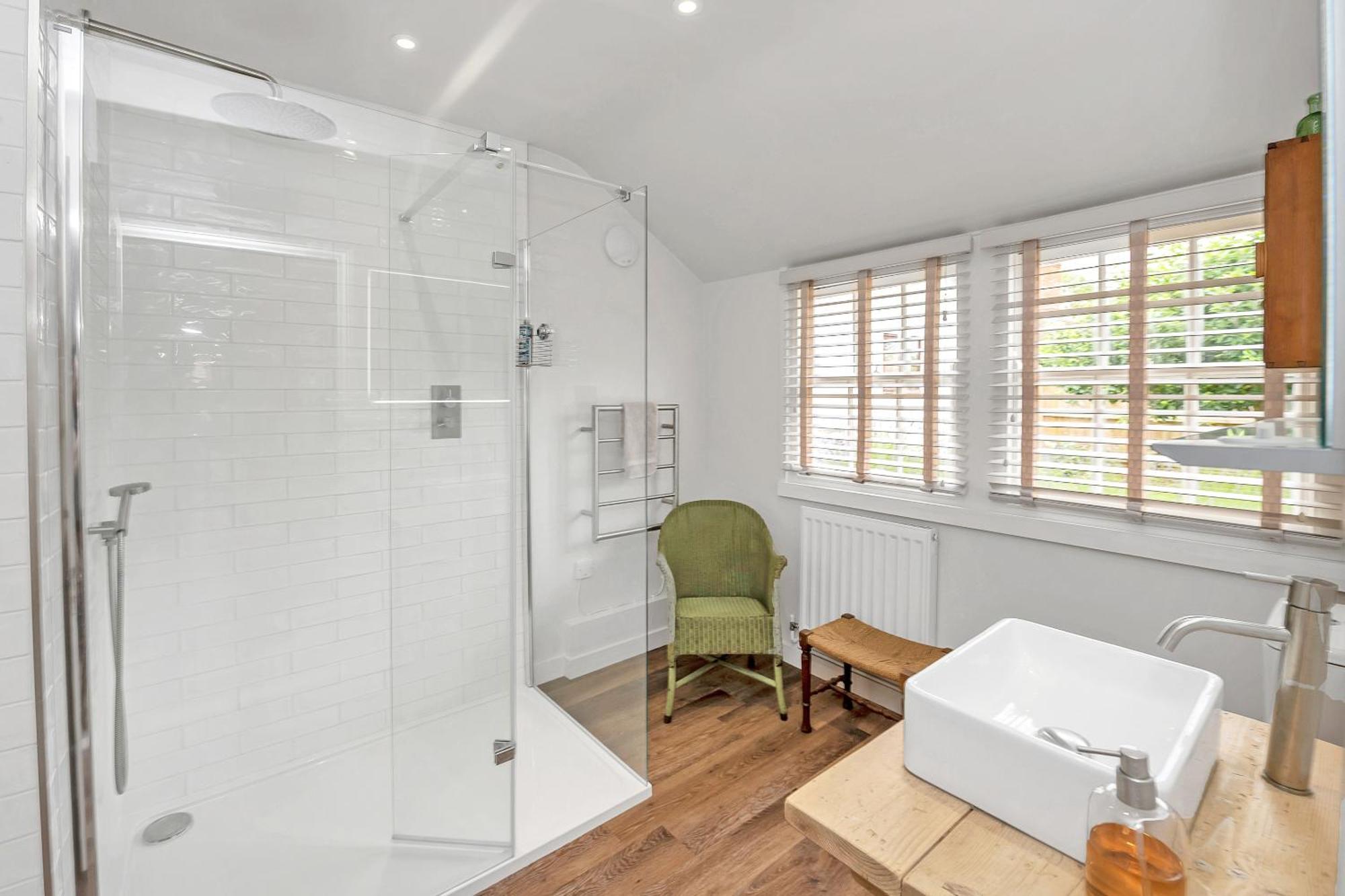 Holiday home The Red Shed Entire For 2 Private Garden And Parking 2 Miles From Bury St Edmunds *