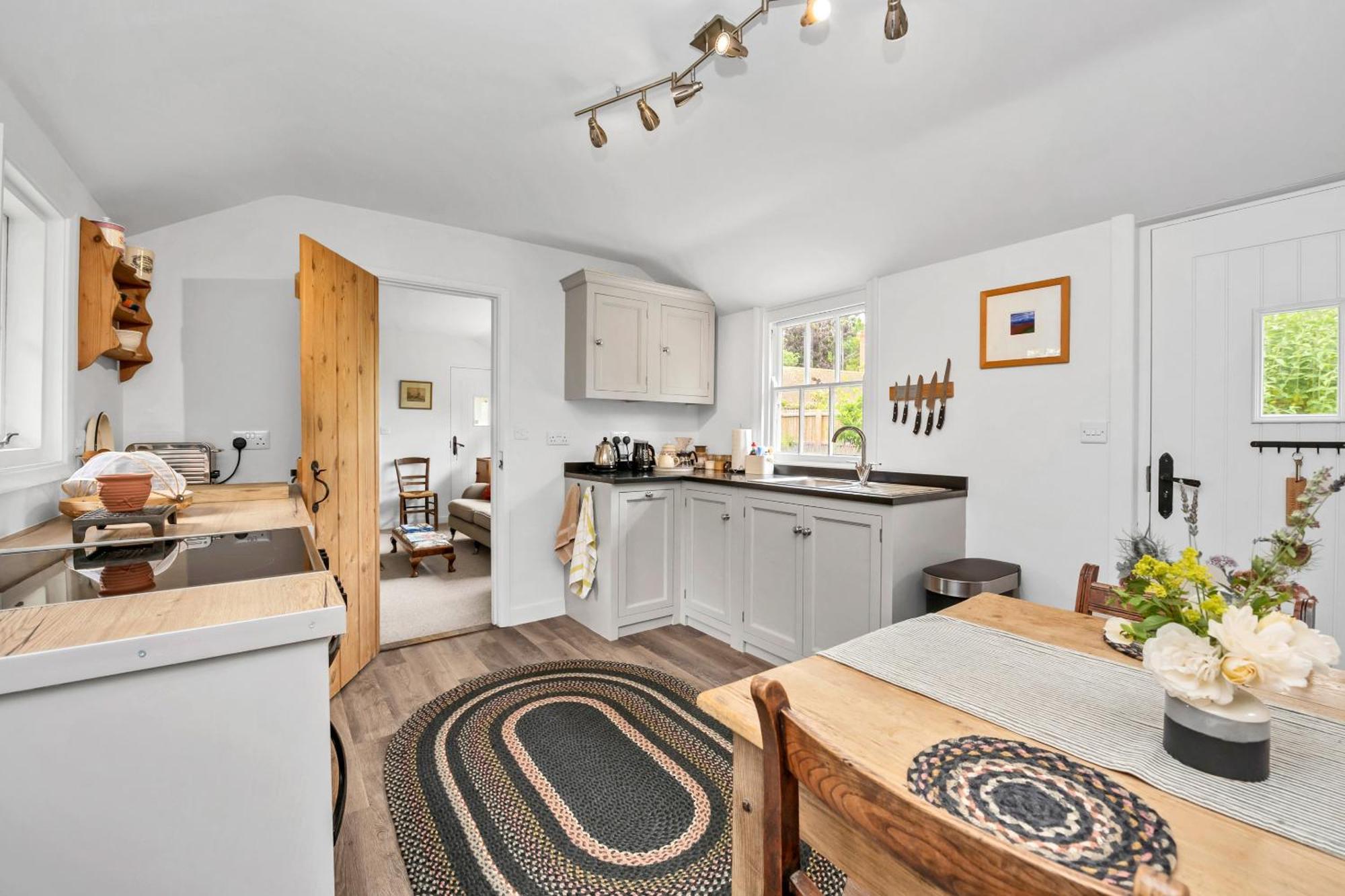 The Red Shed Entire For 2 Private Garden And Parking 2 Miles From Bury St Edmunds Holiday home *